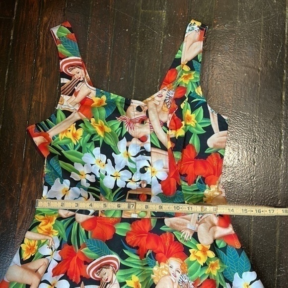 Belle Pogue pin up girl vintage style top size Large - Picture 5 of 6